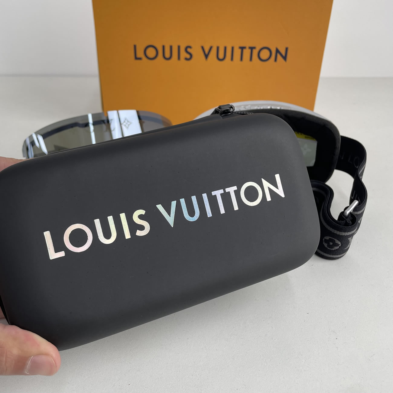 Louis Vuitton Lv Ski Mask Yellow Blue Black Pink Silvery White (18) - newkick.org